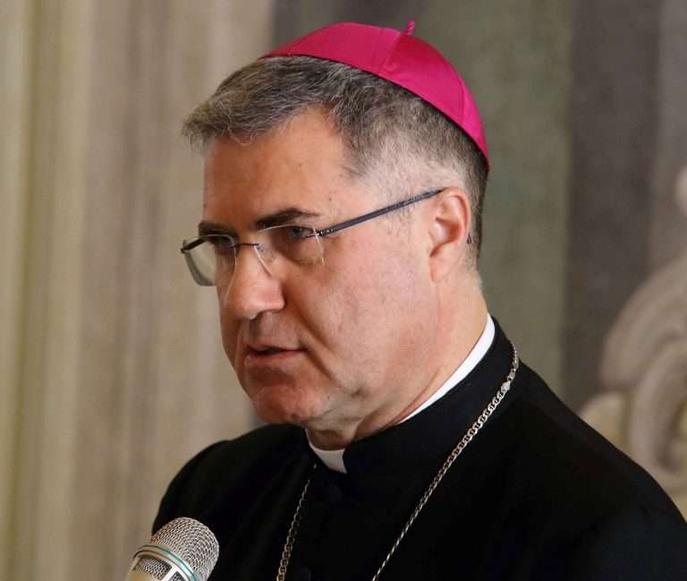 Pandemia, lettera dell’Arcivescovo di PalermoMons. Corrado Lorefice al Clero: “Attenetevi alle disposizioni, grazie per il vostro straordinario impegno”